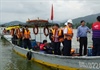 Đà Nẵng: Tàu tiếp liệu đâm gãy trụ bê tông cầu cảng