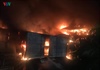 Cháy tại Công ty Bóng đèn phích nước Rạng Đông: Tiếp tục dập lửa