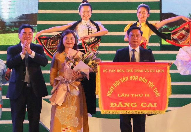 Bế mạc Ngày hội văn hóa dân tộc Thái năm 2019