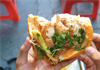 Bánh mỳ kẹp-nét độc đáo của ẩm thực đường phố Hà Nội