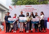 Trao tặng xe máy cho đội tuyển bóng đá nữ Việt Nam