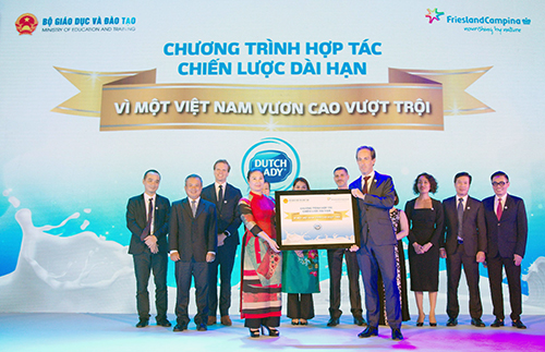 FrieslandCampina Việt Nam đánh dấu 25 năm hoạt động thành công với sứ...
