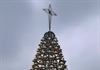 Độc đáo cây thông Noel làm từ 1.000 chiếc nón lá