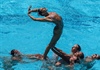 Giải đấu loại Olympic của môn bơi nghệ thuật phải tạm hoãn vì Covid-19
