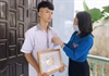 Quảng Bình trao tặng Huy hiệu “Tuổi trẻ dũng cảm” cho một học sinh lớp 10