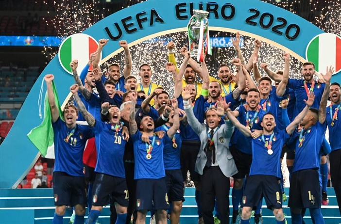 Tuyển Italia lần thứ hai vô địch EURO