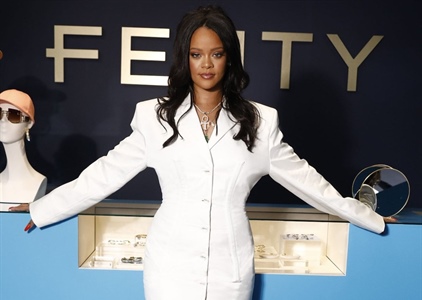 Forbes: Rihanna là nữ ca sỹ giàu nhất thế giới với tài sản 1,7 tỷ USD