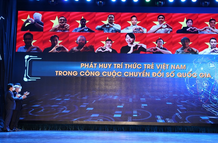 Trí thức trẻ Việt Nam trong công cuộc chuyển đổi số quốc gia