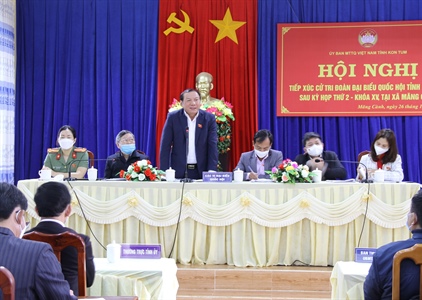 Bộ trưởng Nguyễn Văn Hùng tiếp xúc cử tri huyện Kon Plông, tỉnh Kon Tum