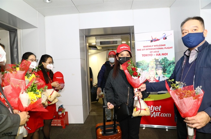 Vietjet đón chuyến bay quốc tế đầu tiên từ Tokyo, Nhật Bản đến Việt Nam...