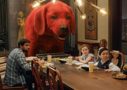 "Clifford chú chó đỏ khổng lồ": Điều kỳ diệu xuất phát từ tình yêu...