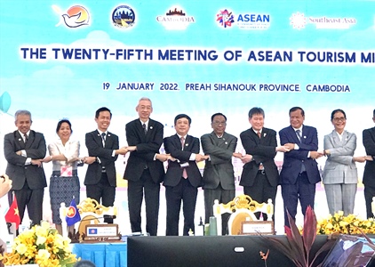 Hội nghị Bộ trưởng ASEAN lần thứ 25: Phục hồi ngành Du lịch một cách...