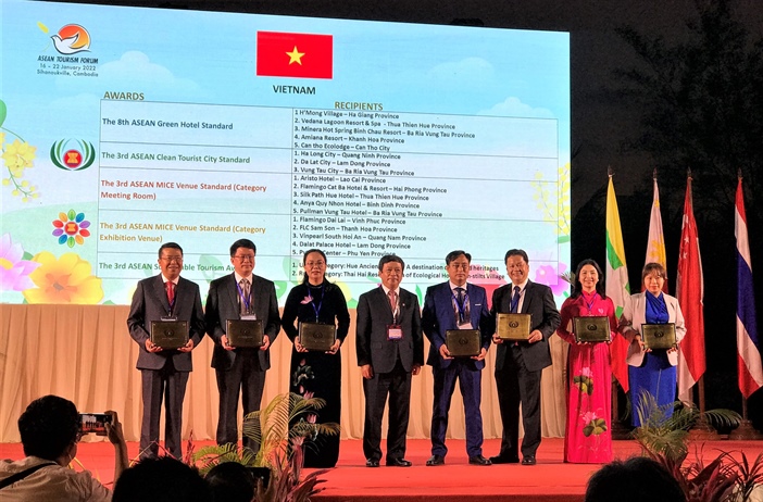 Nhiều địa phương, doanh nghiệp Việt Nam nhận giải thưởng du lịch ASEAN