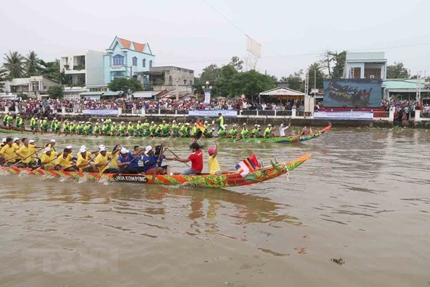 Lễ hội đua ghe ngo Sóc Trăng - Nét văn hóa đặc sắc của đồng bào Khmer