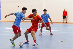 Tuyển Futsal Việt Nam tập buổi thứ hai ở Kuwait