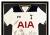 Áo đấu có chữ ký của các ngôi sao Tottenham được đấu giá, gây quỹ từ thiện tại Việt Nam
