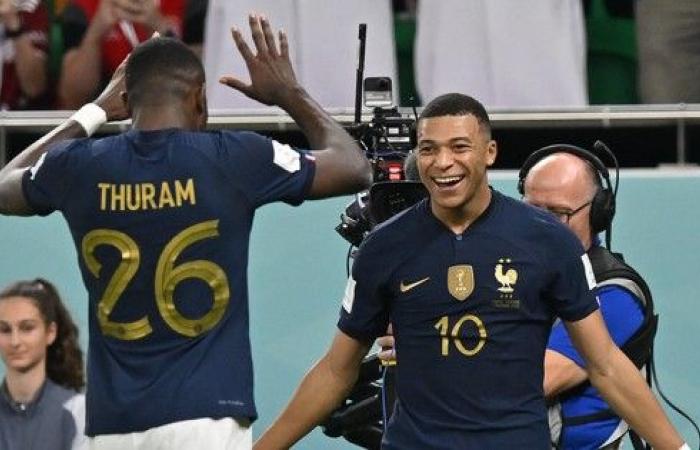 Mbappe toả sáng đưa Pháp vào tứ kết World Cup 2022