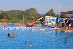 Lai Châu: Phát động toàn dân tập luyện môn bơi, phòng, chống đuối nước