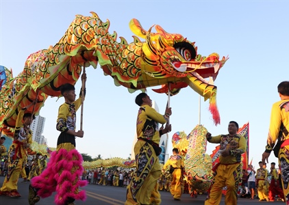 Tưng bừng Lễ hội Lân - Sư - Rồng giữa phố biển Nha Trang